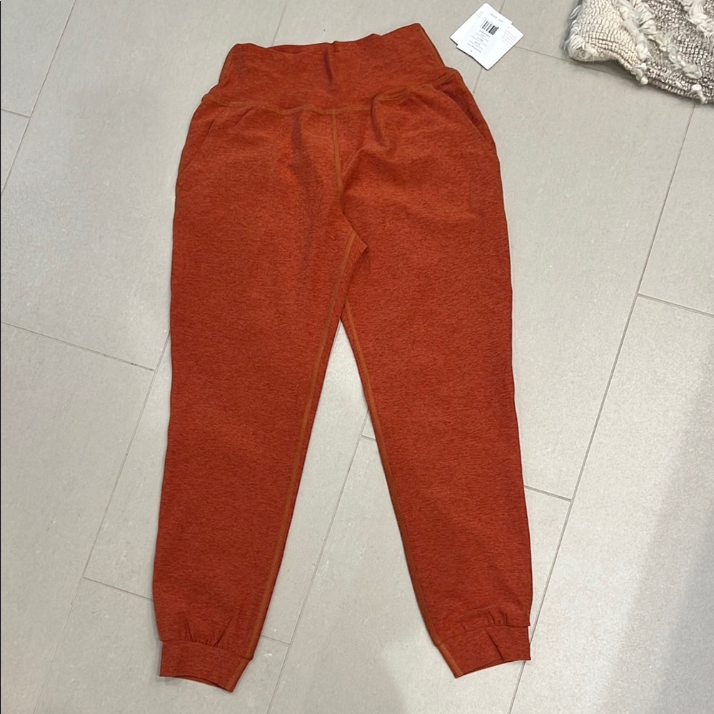 NWT Beyond Yoga Joggers